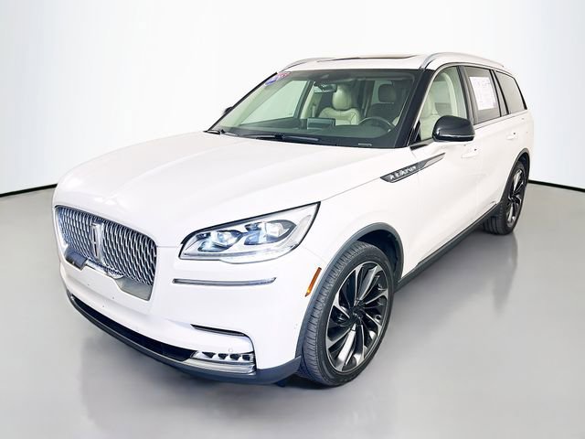 Used 2020 Lincoln Aviator Reserve w/ Equipment Group 202A image 4