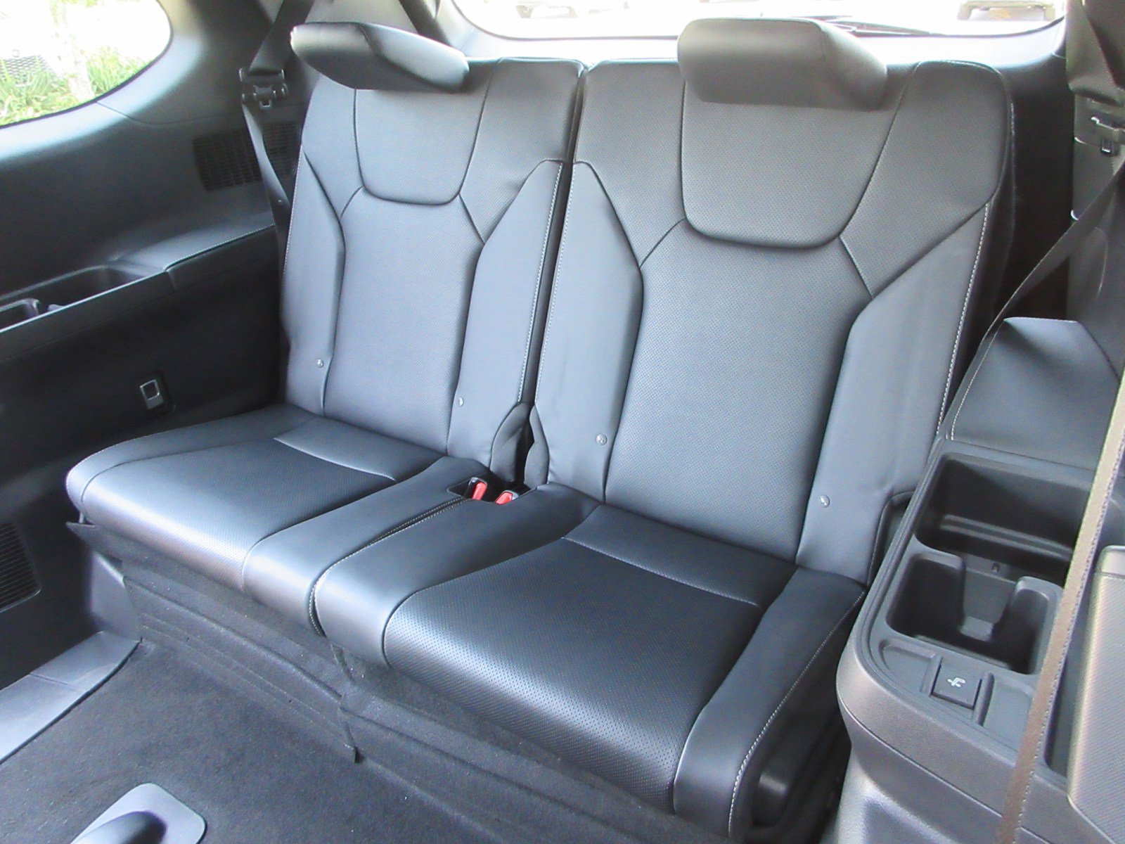 New 2026 Lexus TX 500h AWD image 17