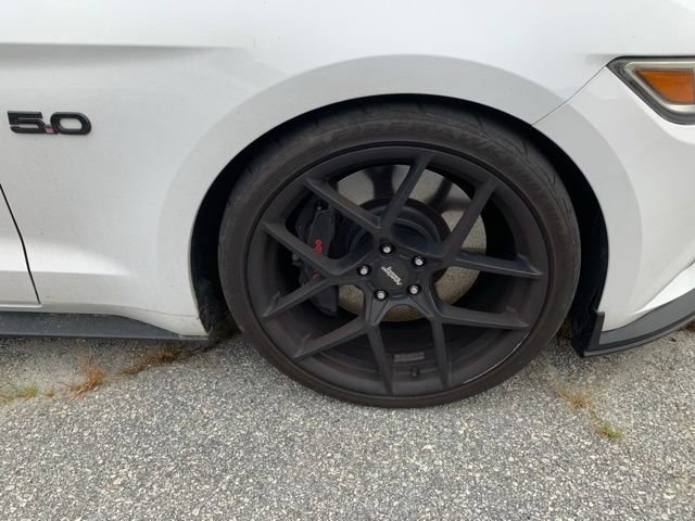 Used 2015 Ford Mustang GT RWD image 10