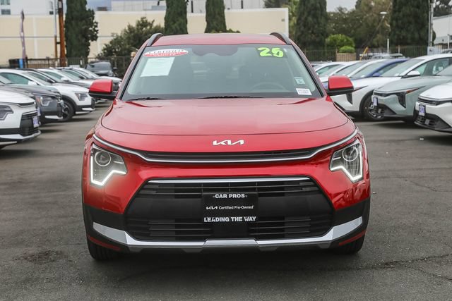 Certified 2025 Kia Niro EX FWD image 3