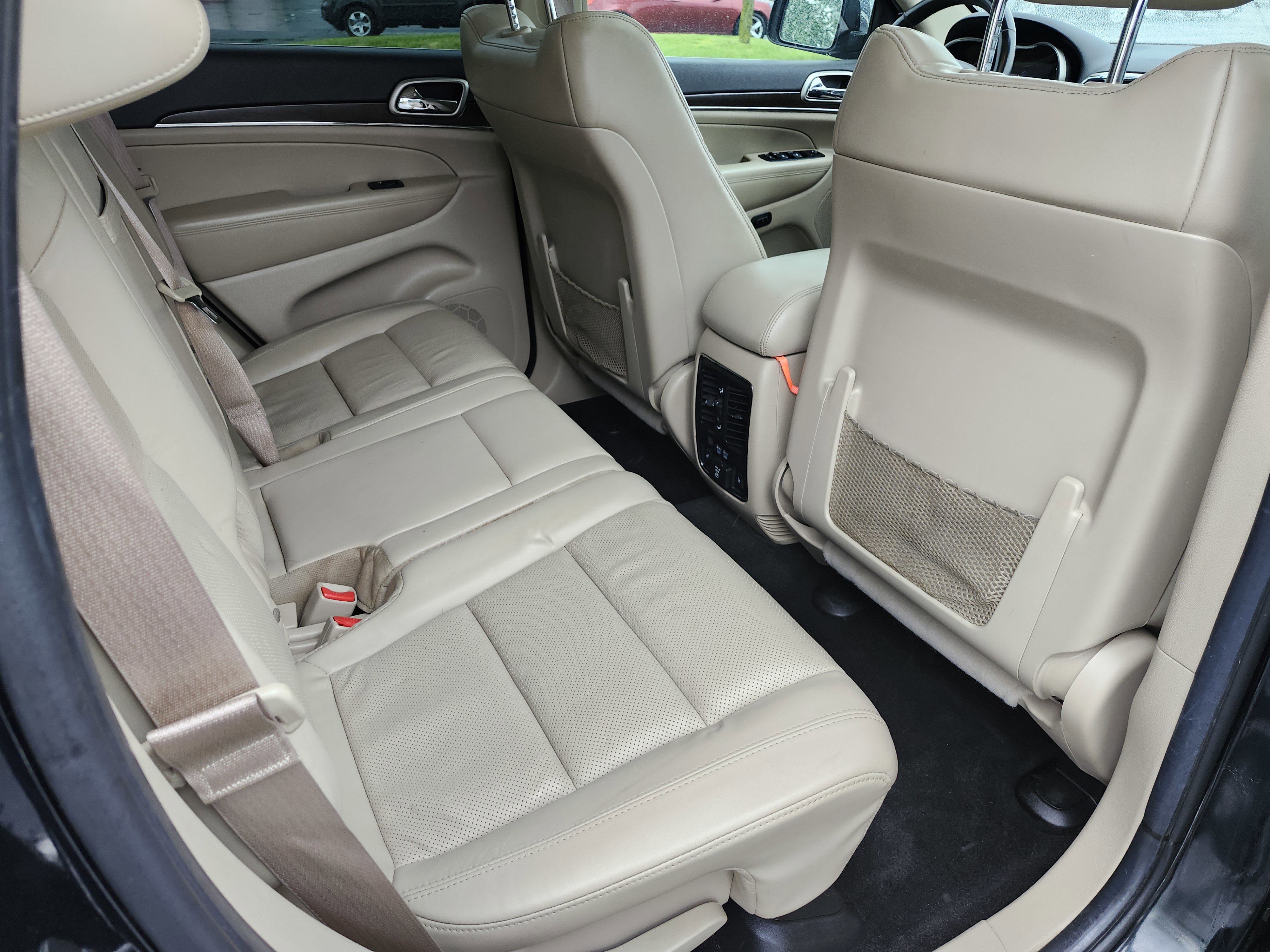 Used 2015 Jeep Grand Cherokee Limited w/ Luxury Group II AWD/4WD image 21