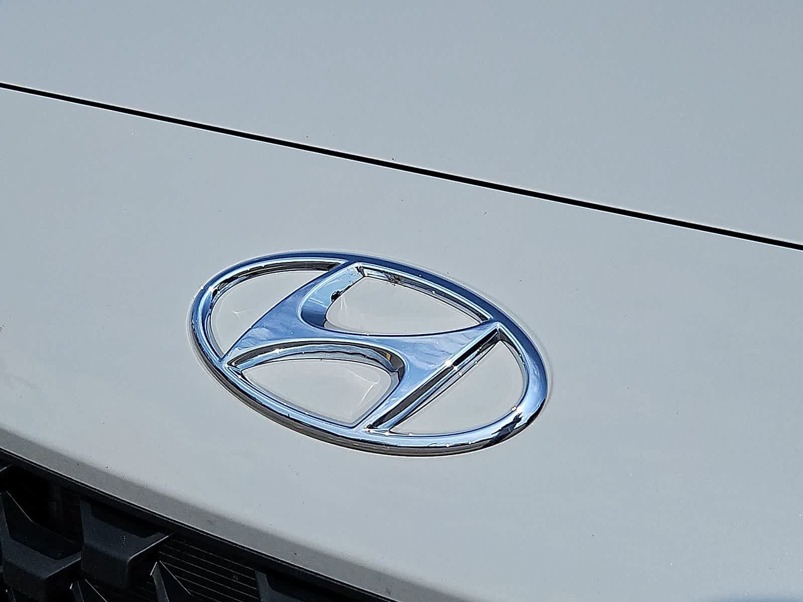 Used 2023 Hyundai Kona SEL AWD/4WD image 34