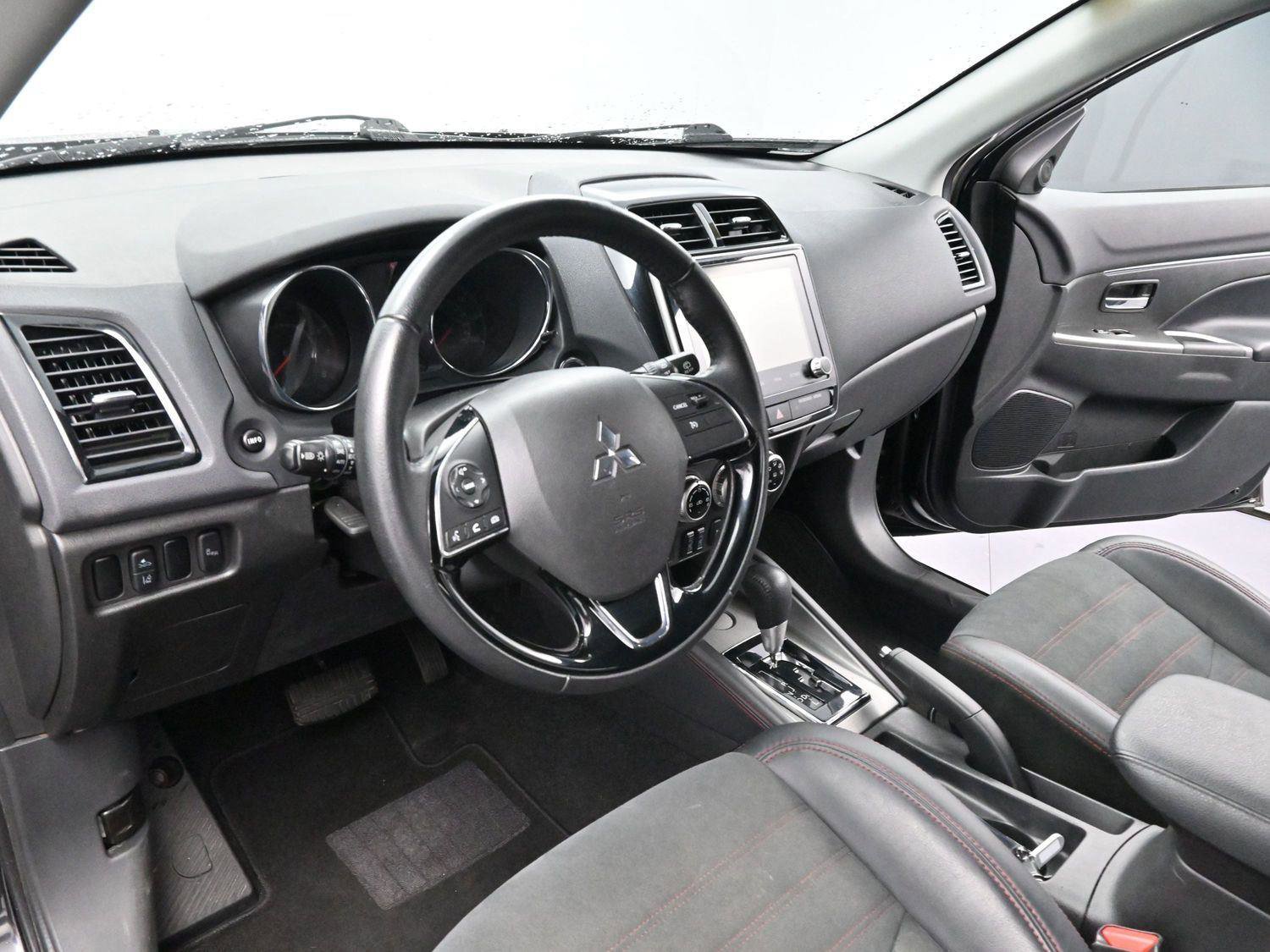 Used 2022 Mitsubishi Outlander Sport SE image 15