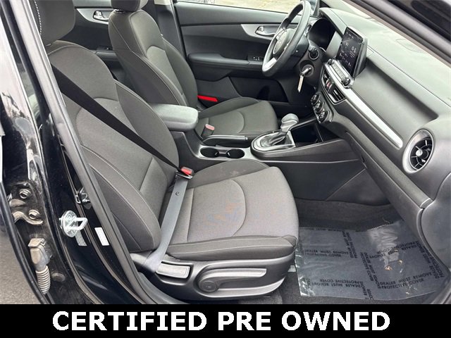 Used 2023 Kia Forte LXS image 9