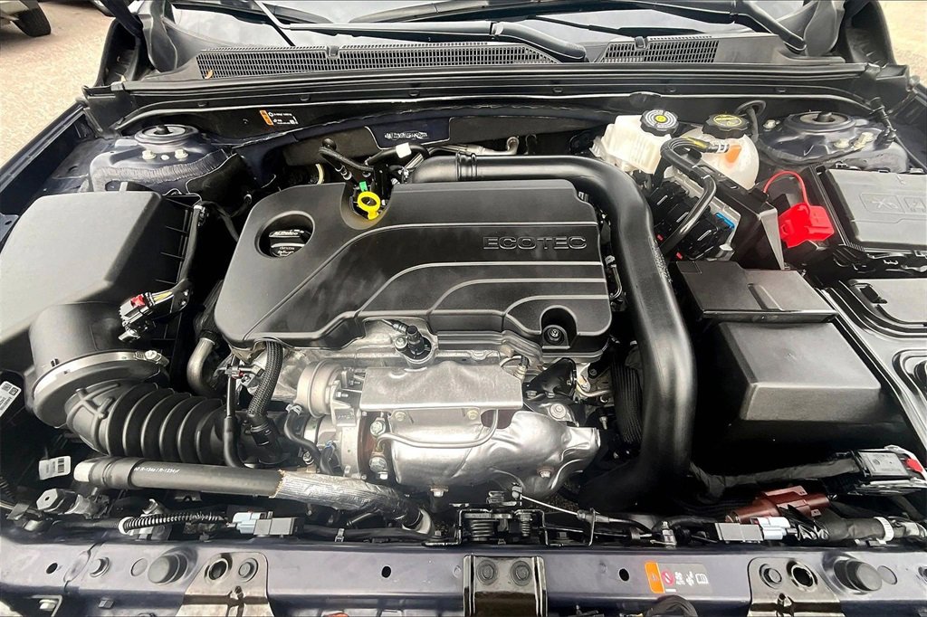 Used 2025 Chevrolet Malibu LT image 10