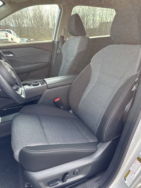 Certified 2023 Nissan Rogue SV image 8