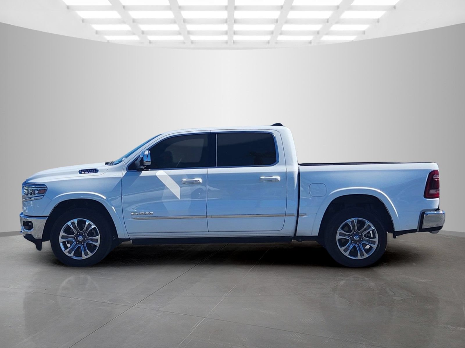 Used 2023 RAM 1500 Limited AWD/4WD image 4