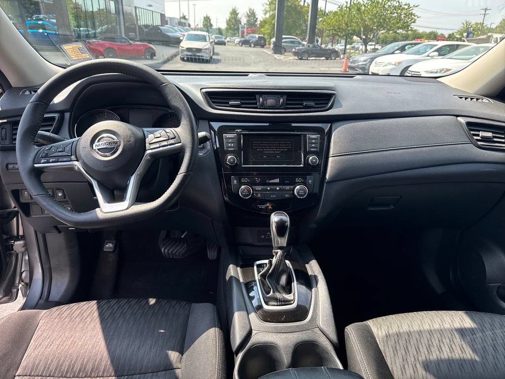 Used 2019 Nissan Rogue SV AWD/4WD image 17