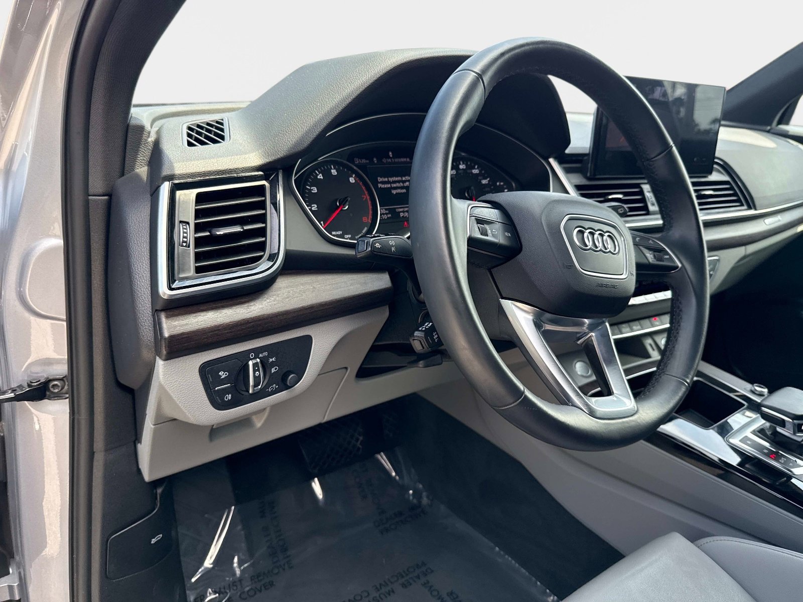 Used 2025 Audi Q5 2.0T Premium AWD/4WD image 18