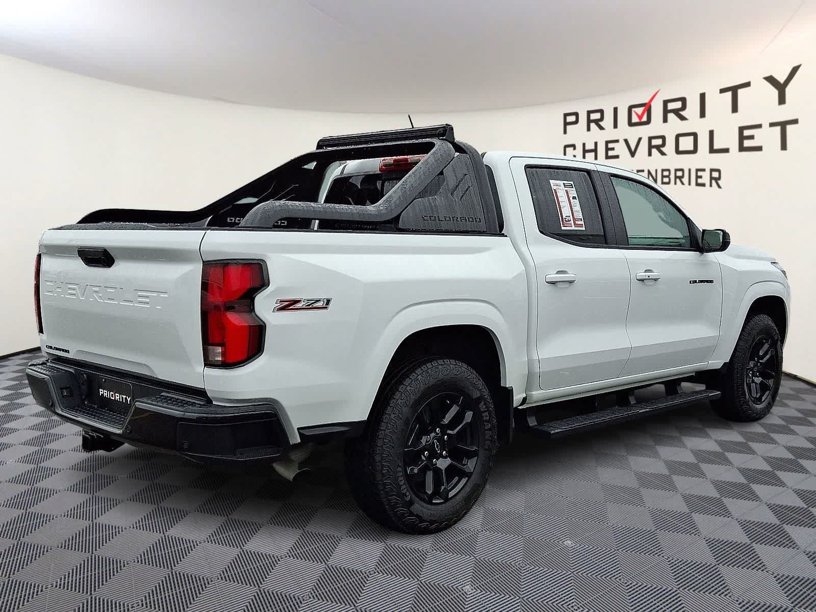 New 2025 Chevrolet Colorado Z71 w/ Midnight Edition AWD/4WD image 4
