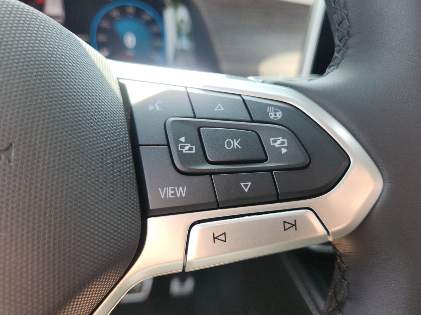 New 2026 Volkswagen Atlas SEL Premium R-Line image 18