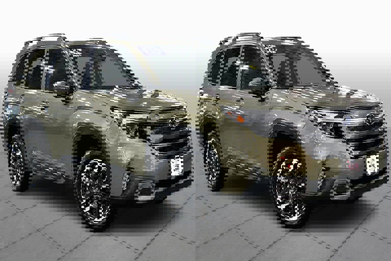 Used 2025 Subaru Forester Limited image 3