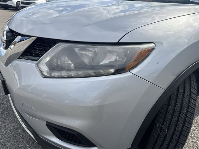 Used 2016 Nissan Rogue SV image 29