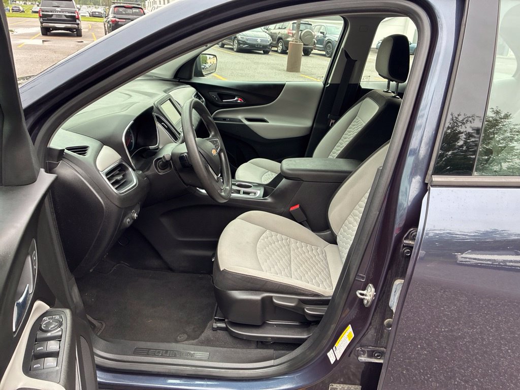 Used 2019 Chevrolet Equinox LS AWD/4WD image 10