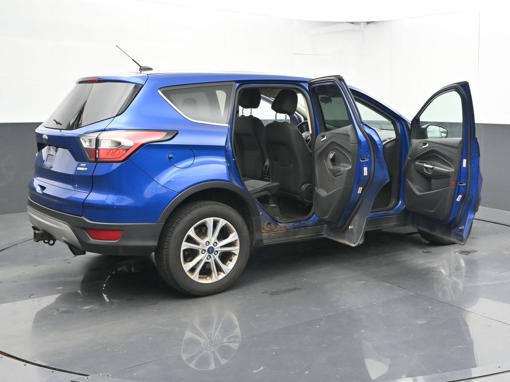 Used 2017 Ford Escape SE image 49