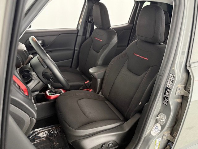 Used 2022 Jeep Renegade Trailhawk image 11