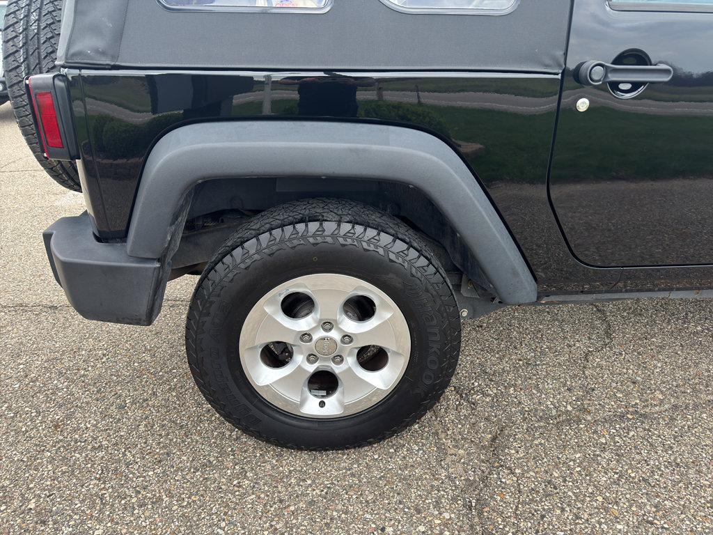 Used 2017 Jeep Wrangler Sport AWD/4WD image 12