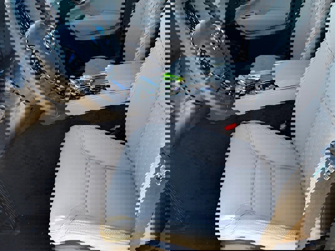 New 2026 Volvo XC90 B6 Plus image 18