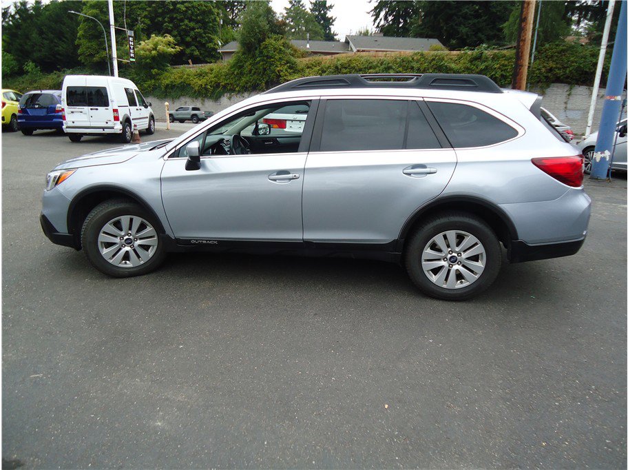Used 2015 Subaru Outback 2.5i Premium AWD/4WD image 9
