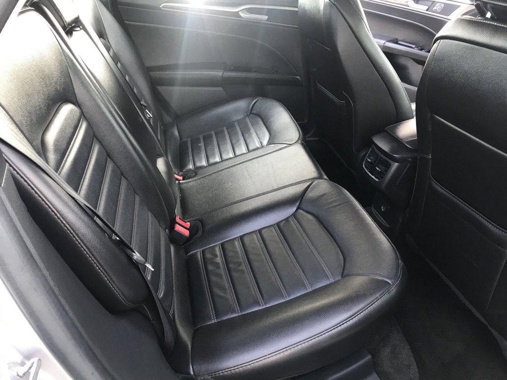 Used 2016 Ford Fusion SE w/ Equipment Group 202A image 21