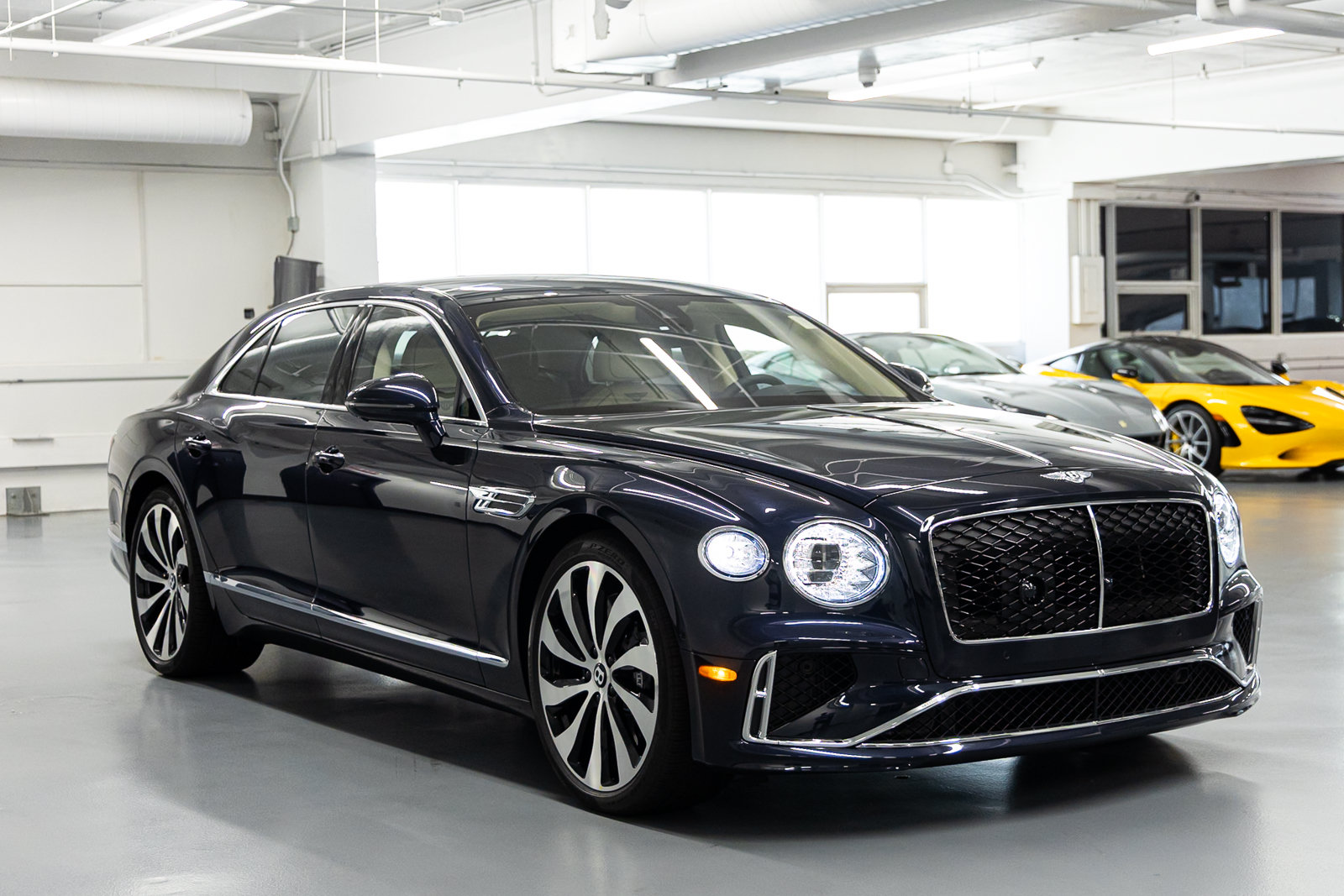 New 2026 Bentley Flying Spur Plug-In Hybrid AWD/4WD image 6