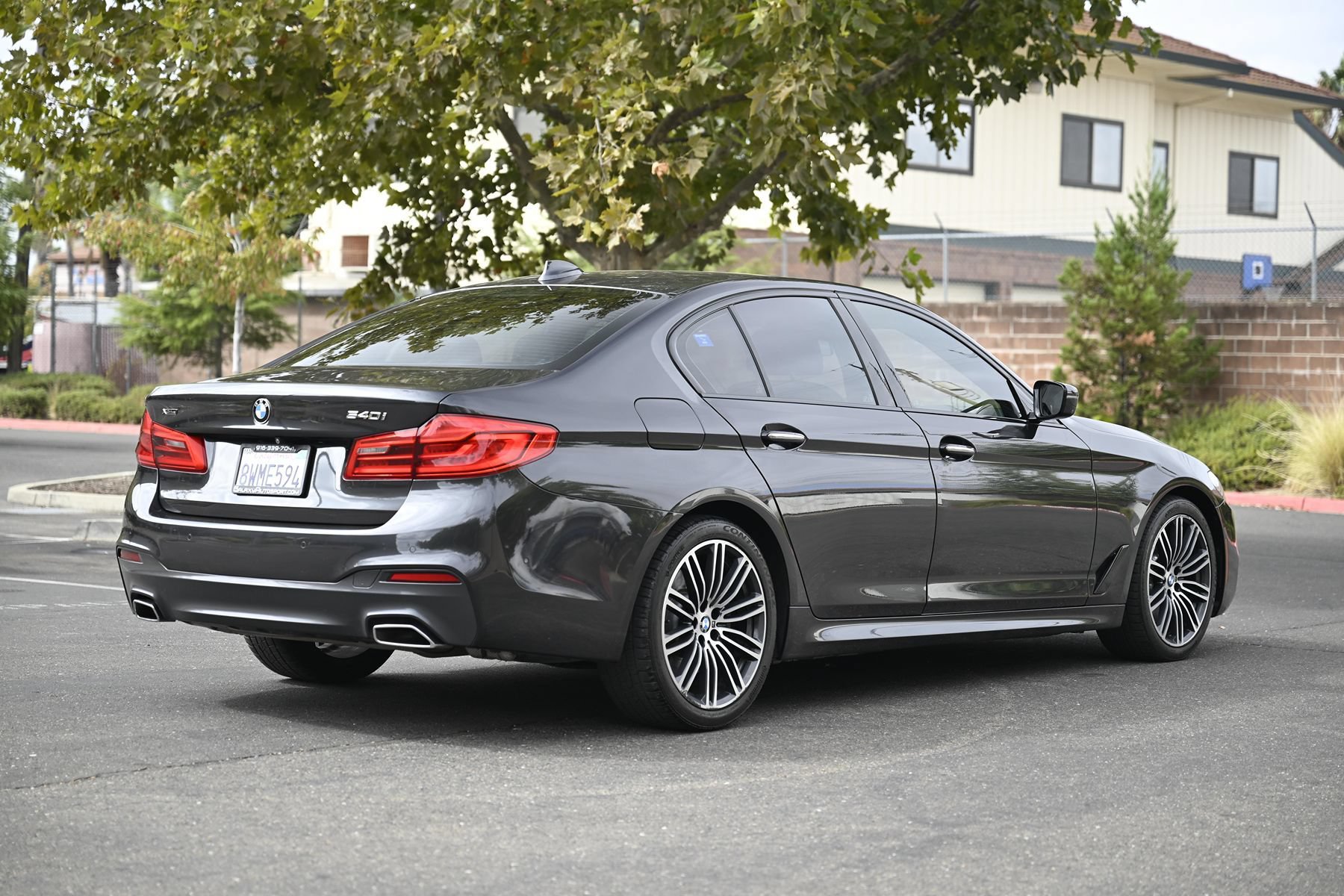 Used 2018 BMW 540i xDrive AWD/4WD image 4