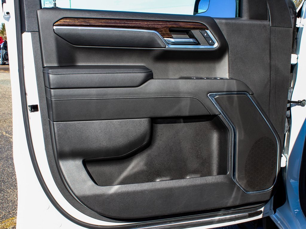 Used 2024 GMC Sierra 1500 Elevation image 8