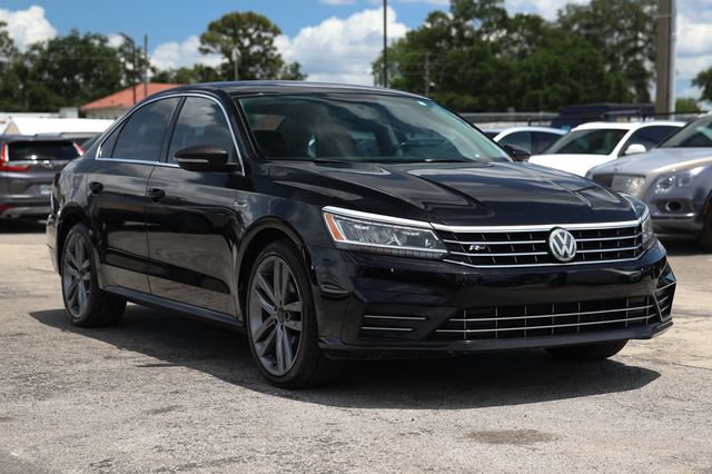Used 2017 Volkswagen Passat 1.8T R-Line FWD image 18