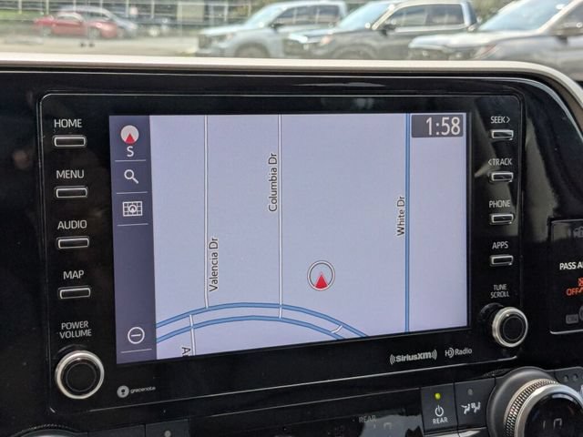 Used 2022 Toyota Highlander XLE FWD image 23