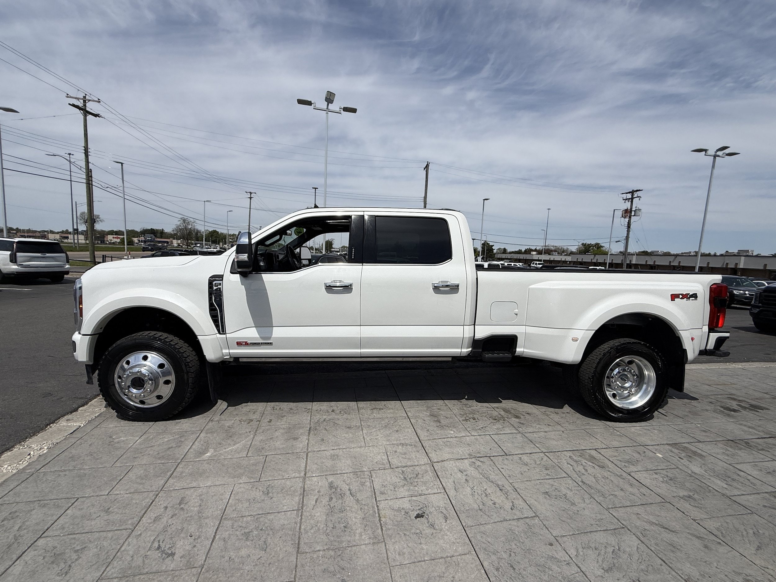 Used 2024 Ford F450 Platinum w/ FX4 Off-Road Package AWD/4WD image 8
