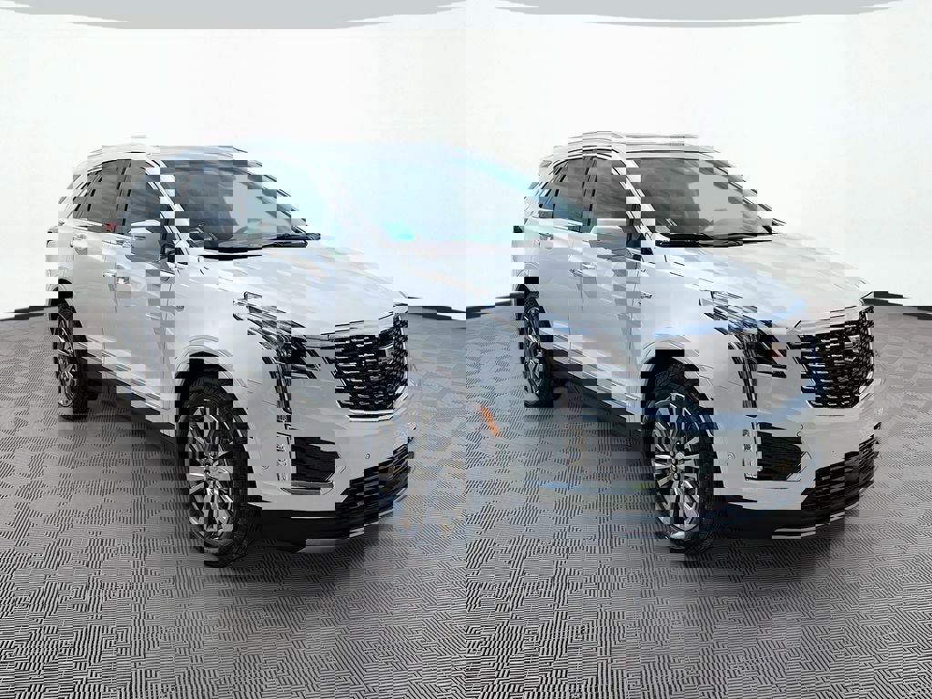 New 2026 Cadillac XT5 Premium Luxury w/ Driver Assist Package AWD/4WD image 3