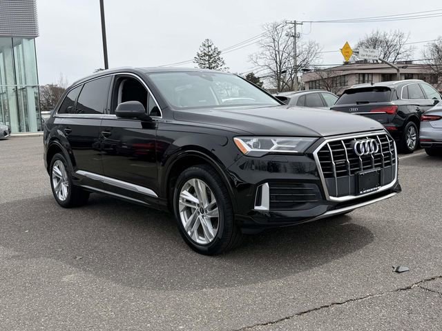 Used 2023 Audi Q7 2.0T Premium w/ Towing Package image 5
