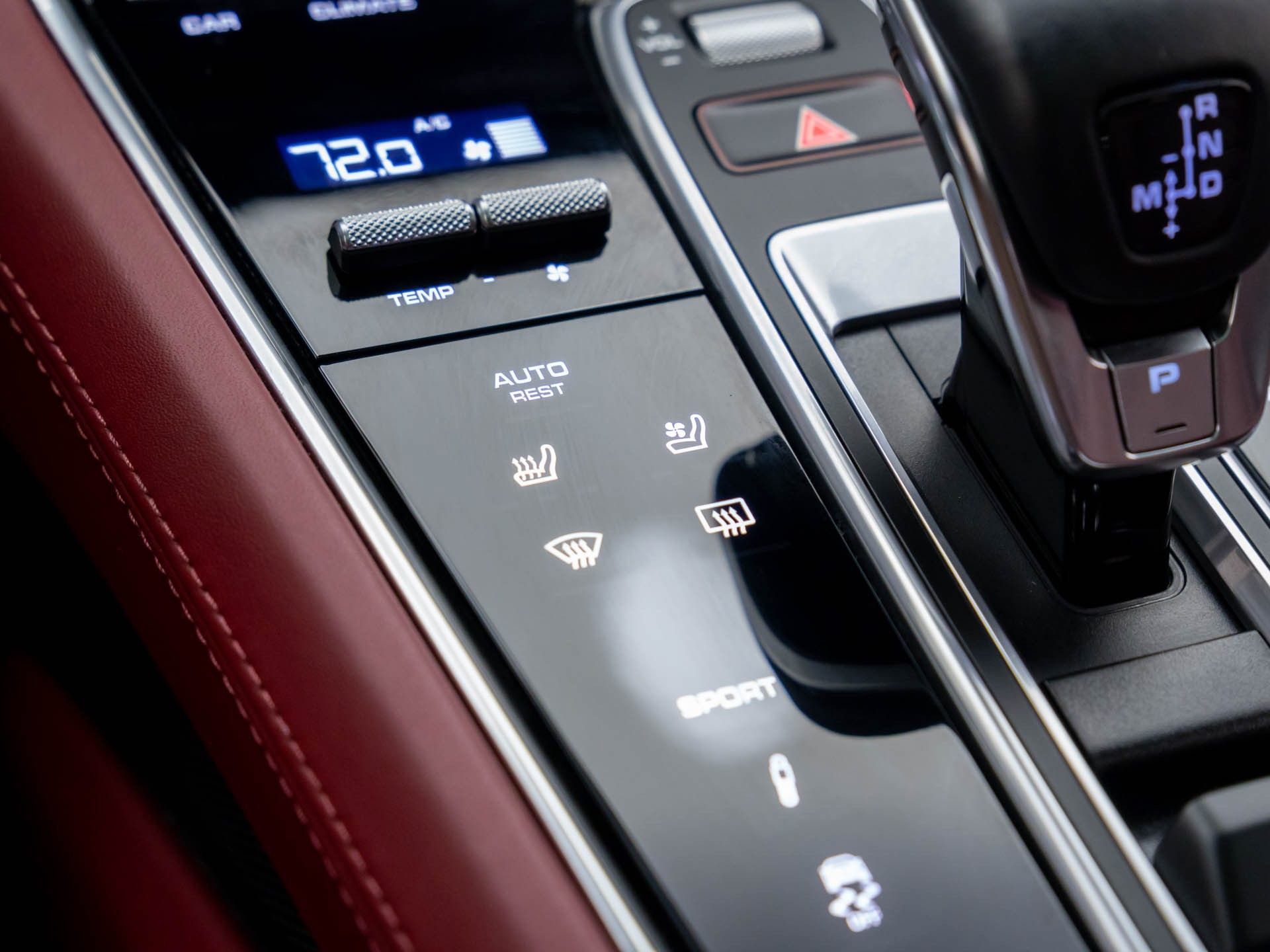 Certified 2022 Porsche Panamera 4 Platinum Edition image 28