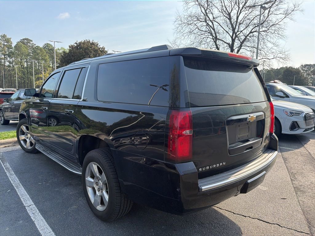 Used 2016 Chevrolet Suburban LTZ image 3