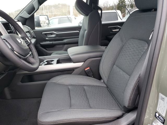 New 2026 RAM 1500 4x4 Crew Cab image 13