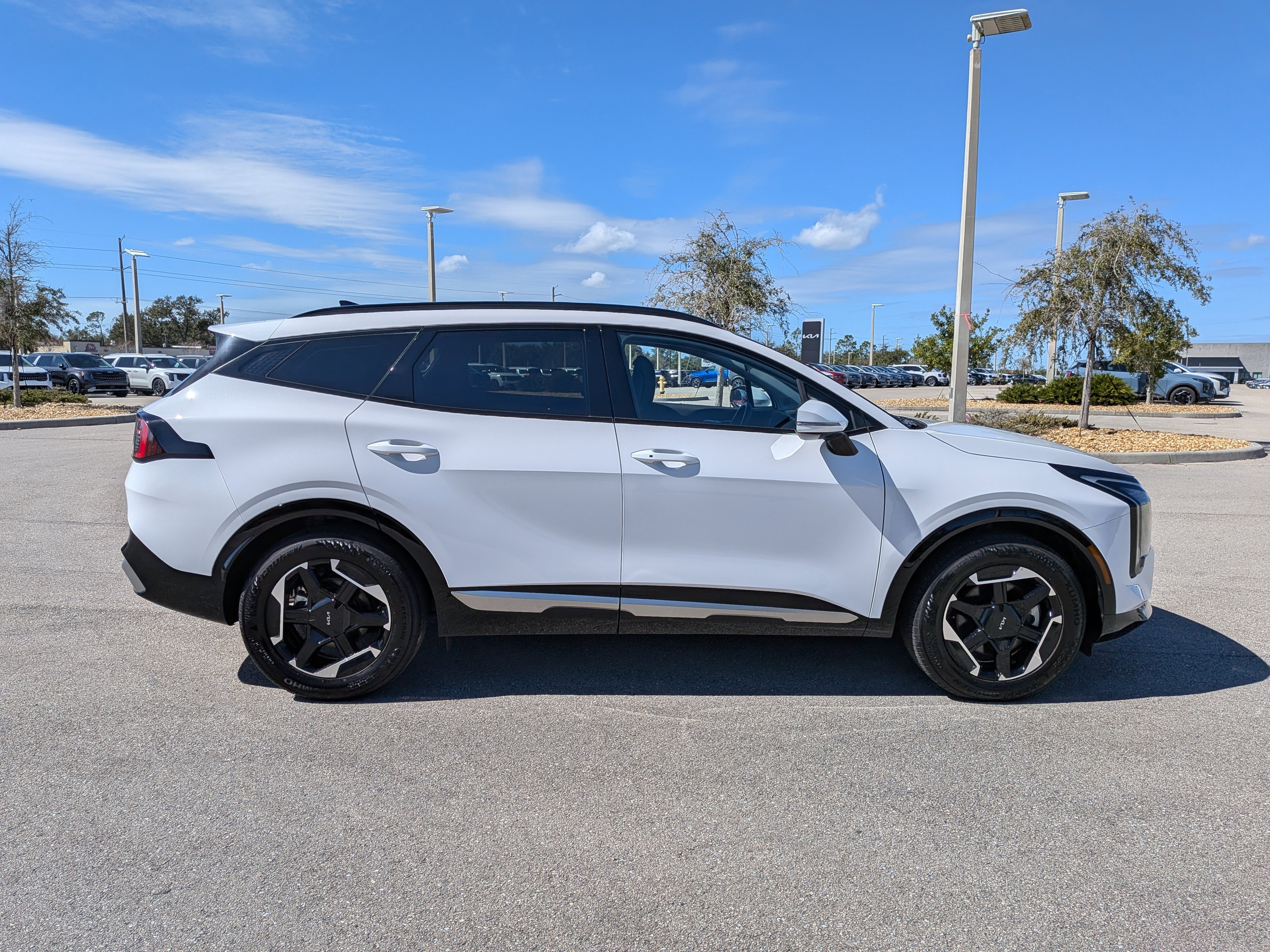 Certified 2026 Kia Sportage SX image 4