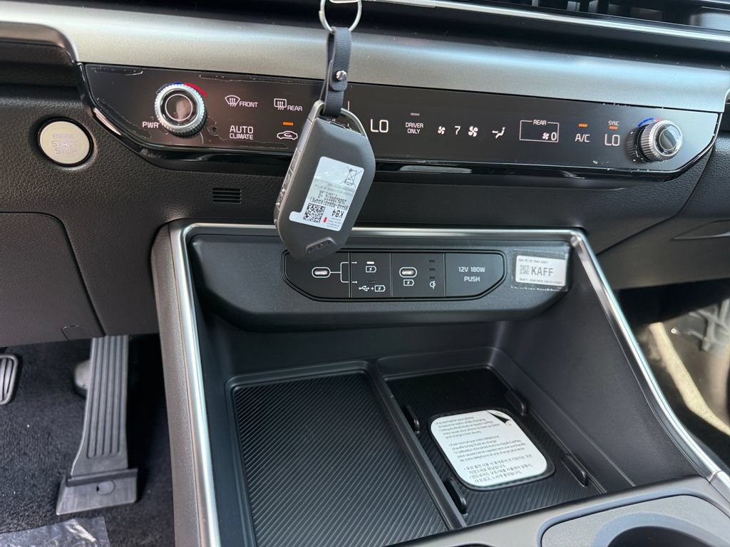 New 2027 Kia Carnival SX w/ Dark Edition Package FWD image 28