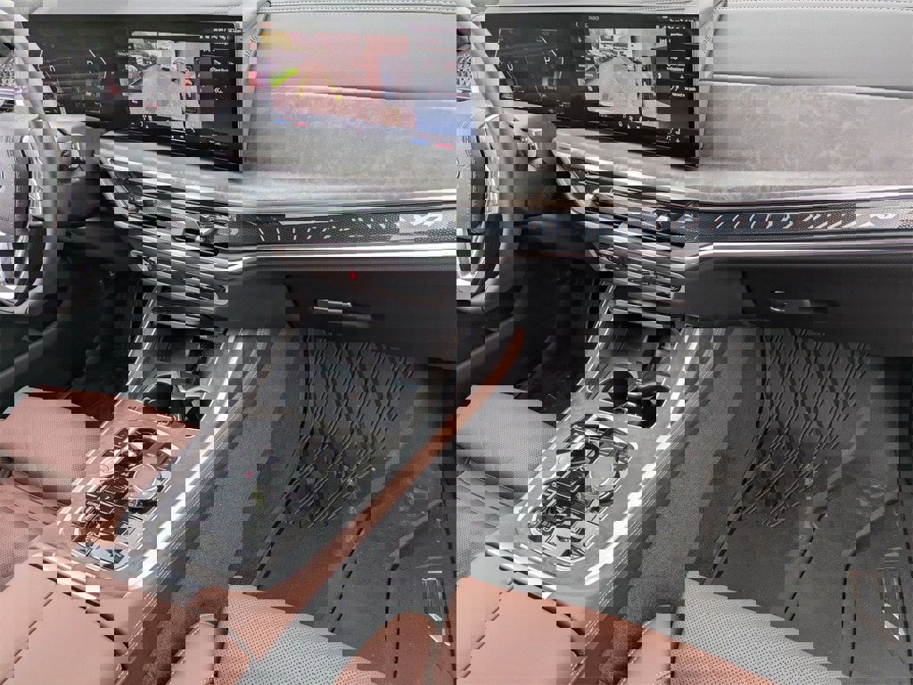 New 2025 BMW X7 xDrive40i w/ Premium Package image 37