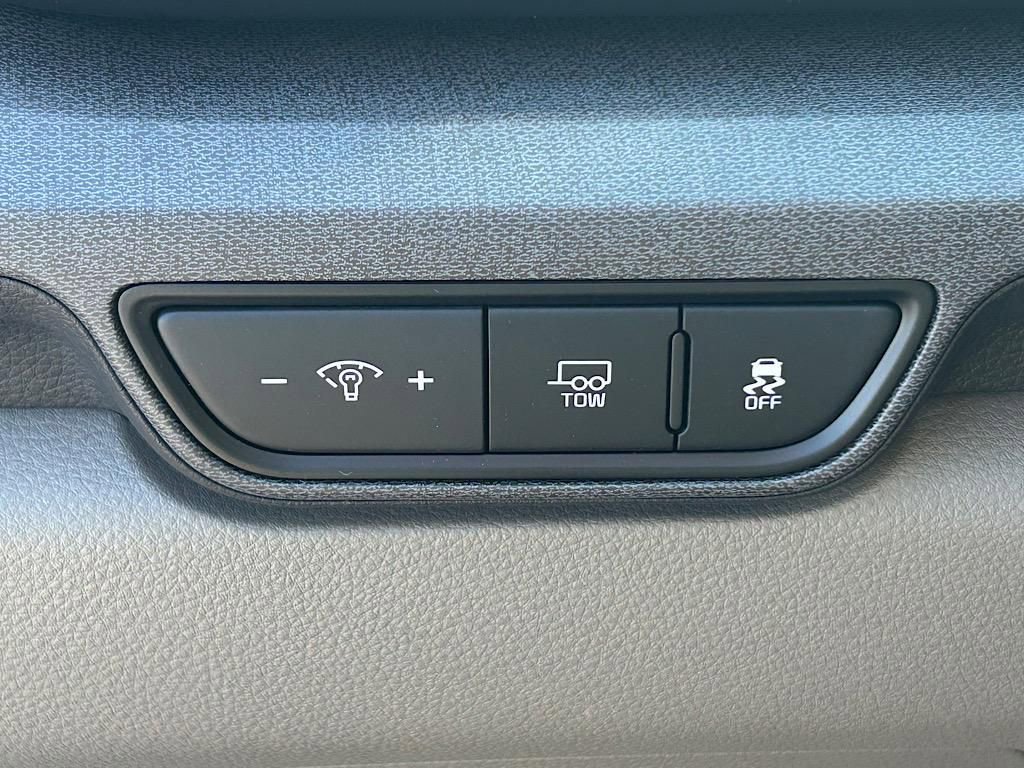 New 2026 Kia Carnival EX FWD image 17