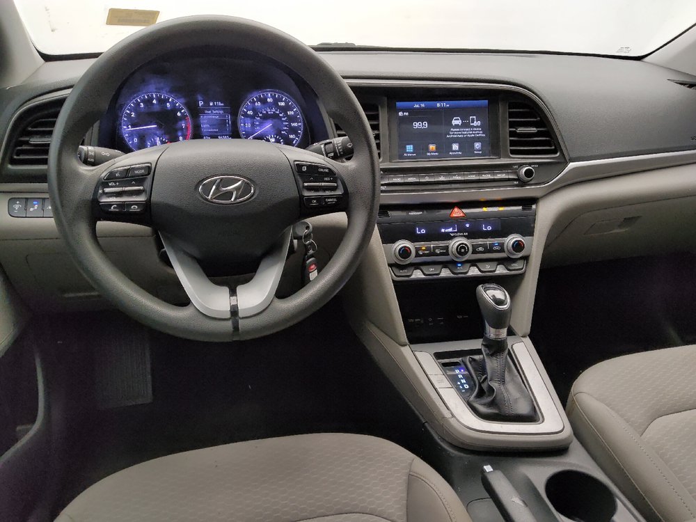 Used 2020 Hyundai Elantra SEL FWD image 22