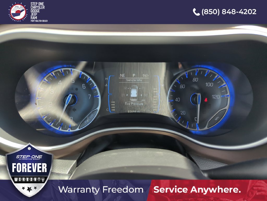 Used 2019 Chrysler Pacifica Touring Plus w/ Tire & Wheel Group FWD image 38