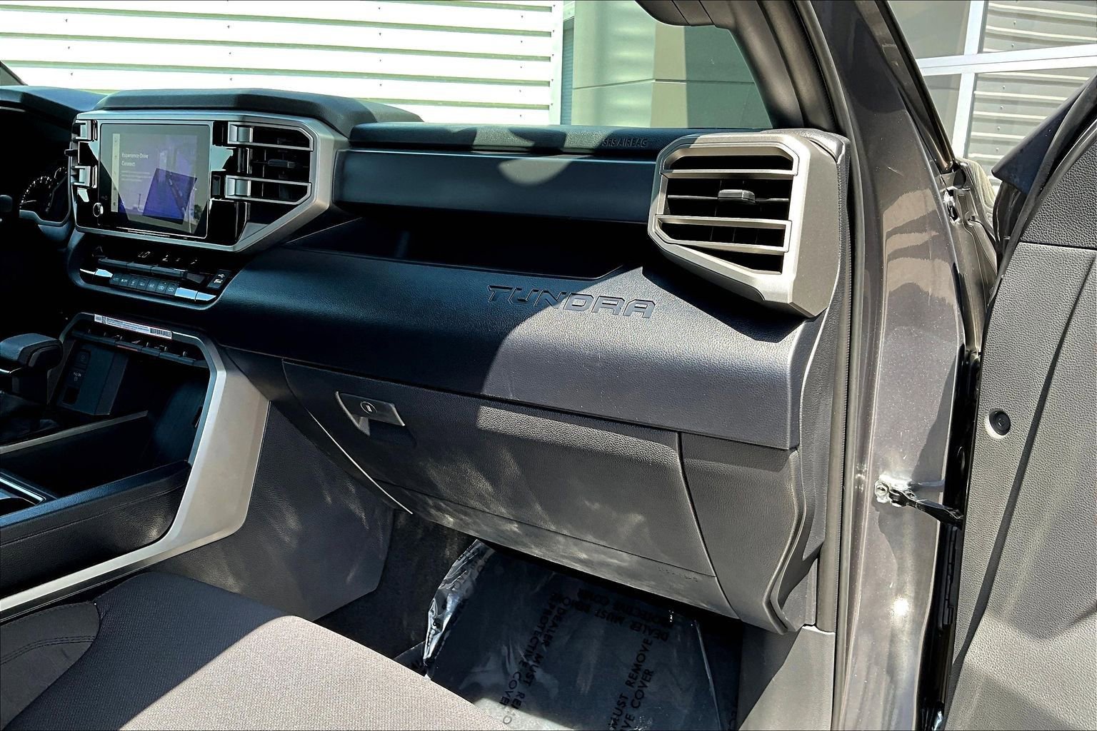 Used 2025 Toyota Tundra SR5 w/ TRD Off-Road Package AWD/4WD image 16