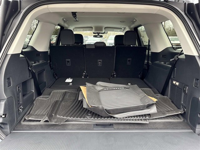 New 2025 Ford Expedition Active image 12