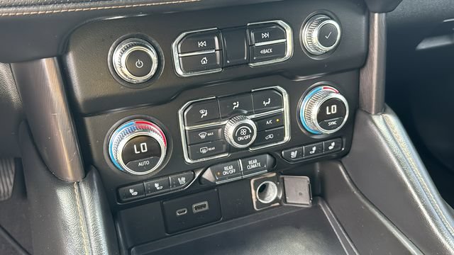 Used 2022 GMC Yukon AT4 w/ Max Trailering Package AWD/4WD image 12