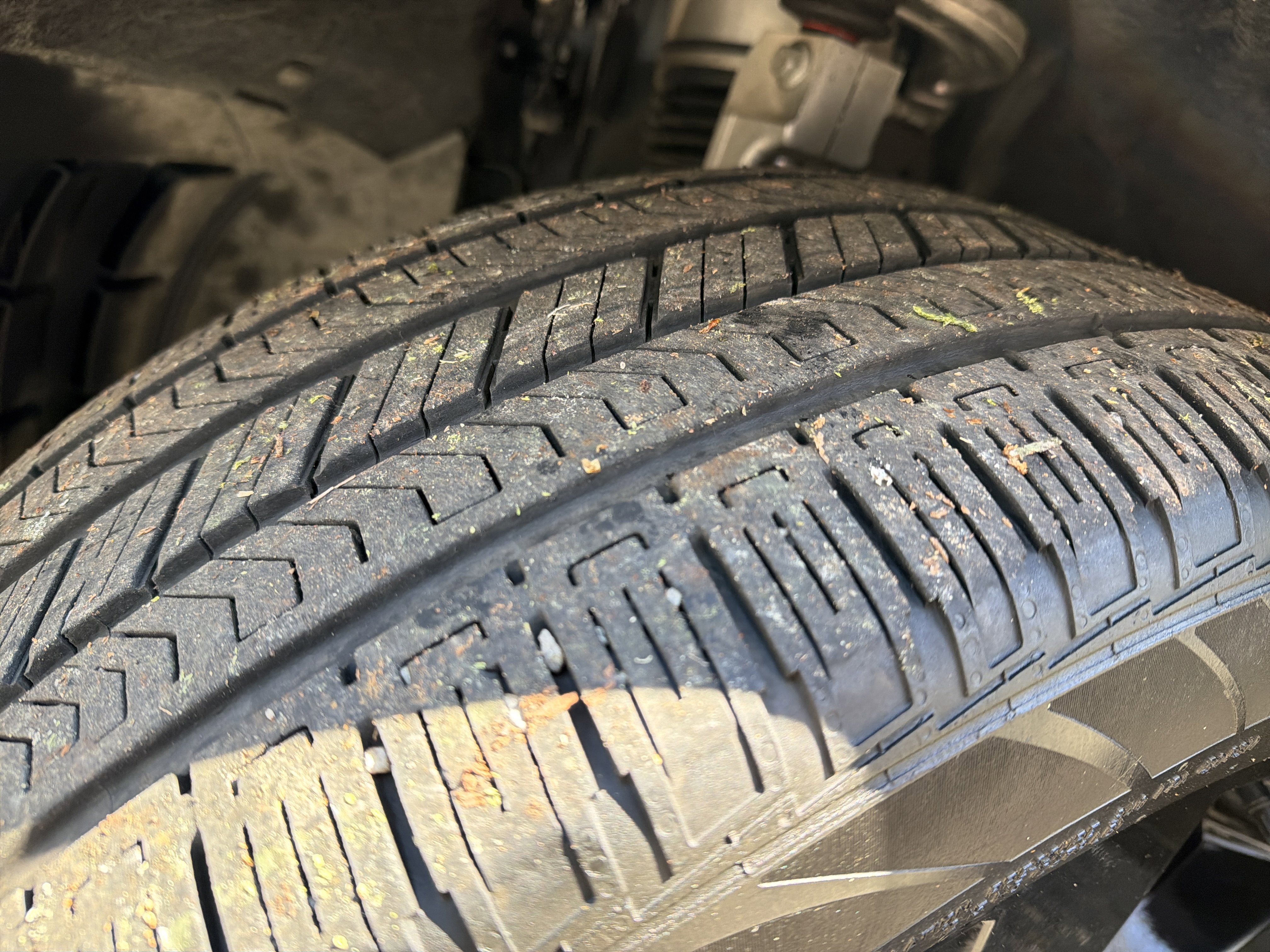 Used 2025 Land Rover Defender 130 X-Dynamic SE image 12