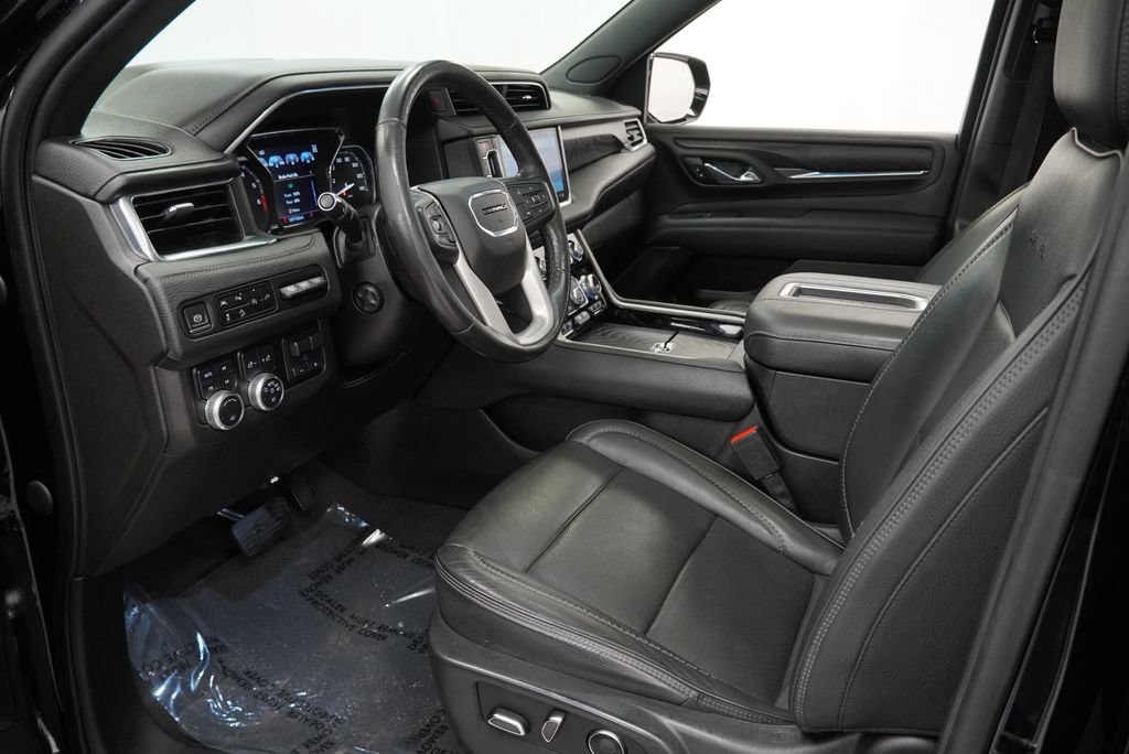 Used 2021 GMC Yukon XL Denali w/ Denali Ultimate Package AWD/4WD image 17