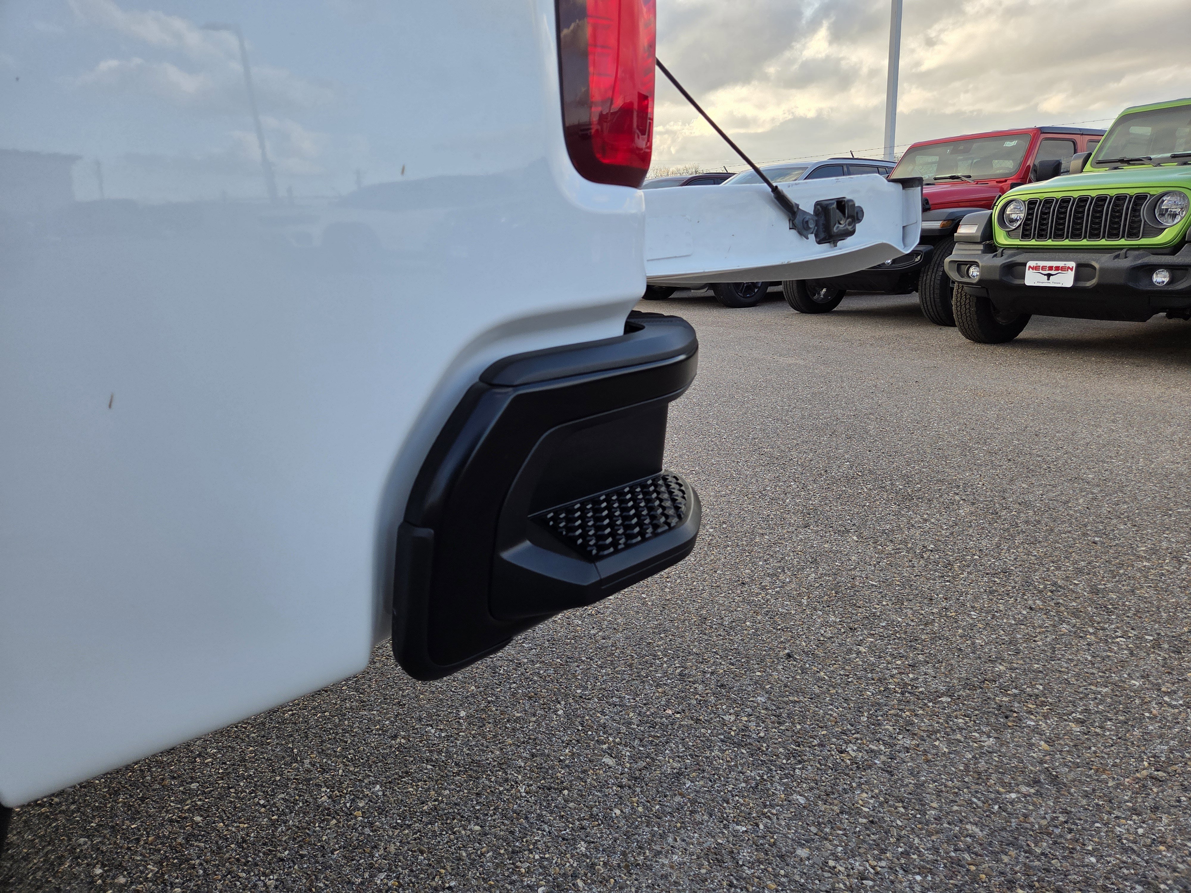 Used 2024 Chevrolet Silverado 2500 LT image 25