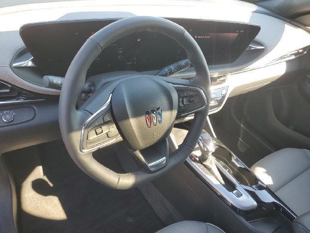Used 2025 Buick Envista Avenir FWD image 18