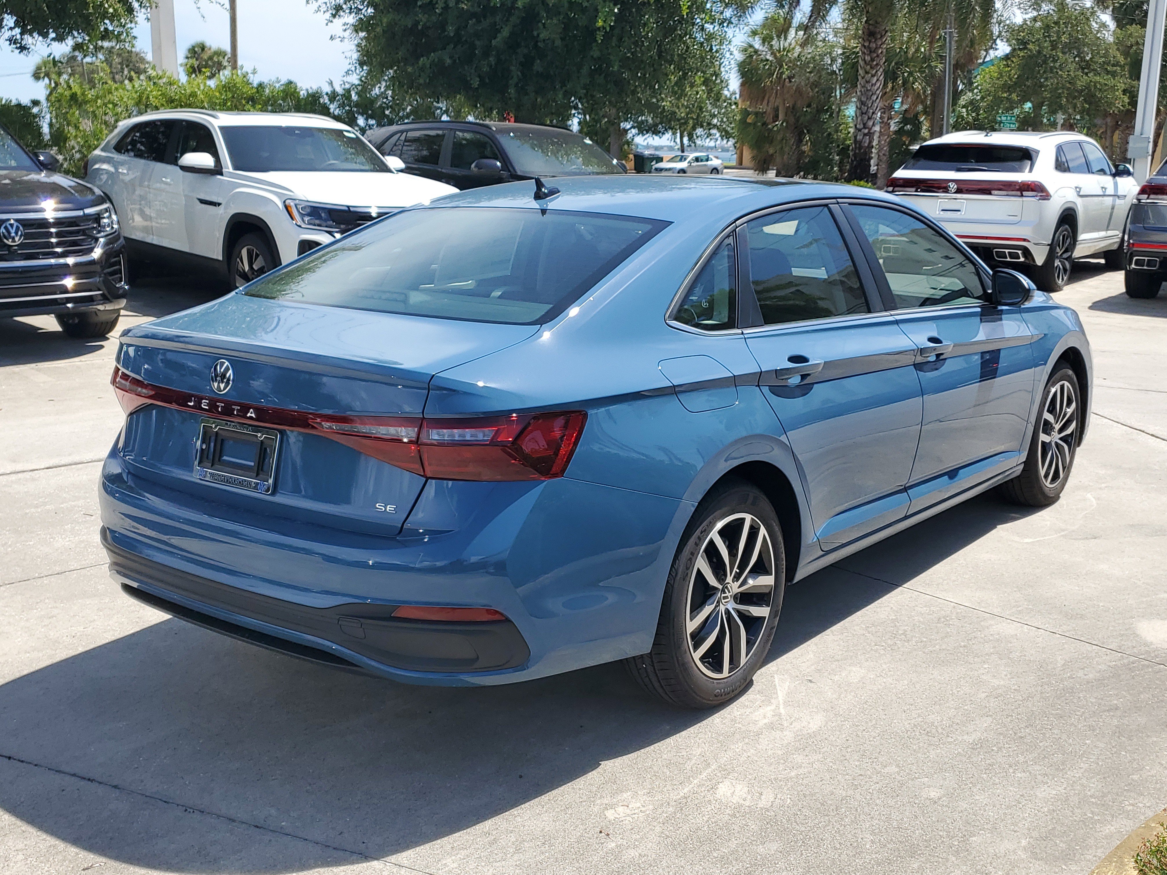 New 2025 Volkswagen Jetta SE image 4