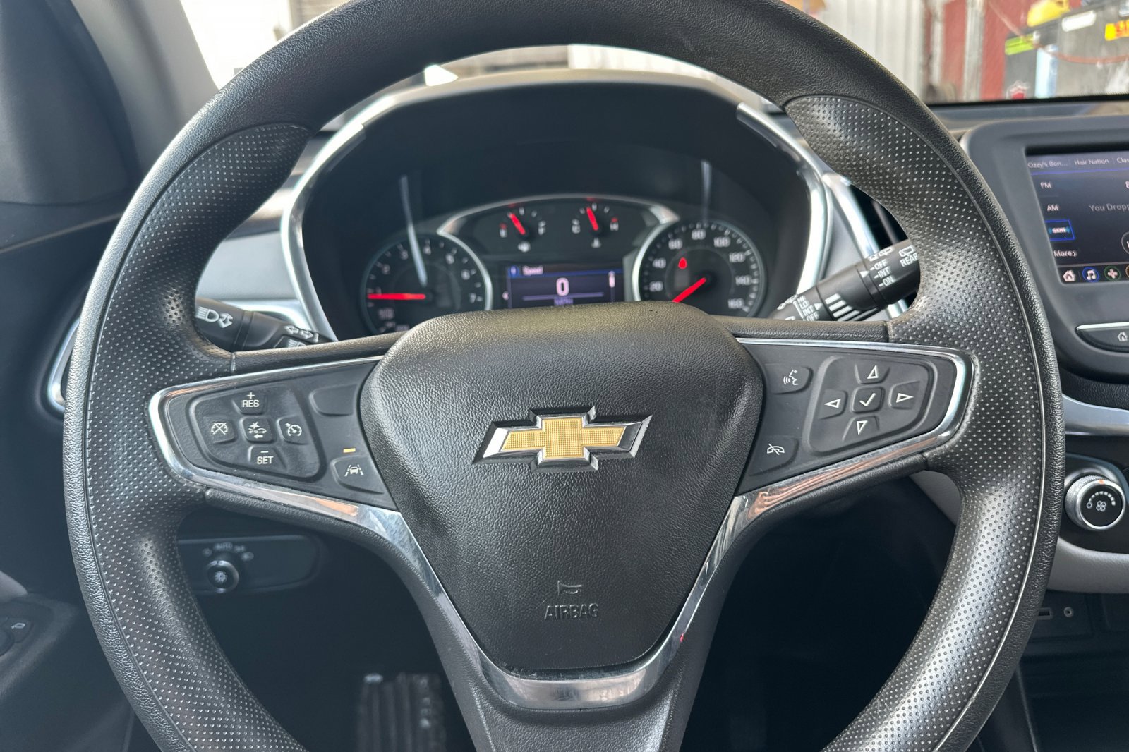 Used 2020 Chevrolet Equinox LT image 23